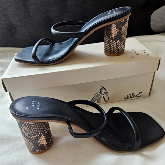 Beautiful Black heel slides. - Picture 1 of 5